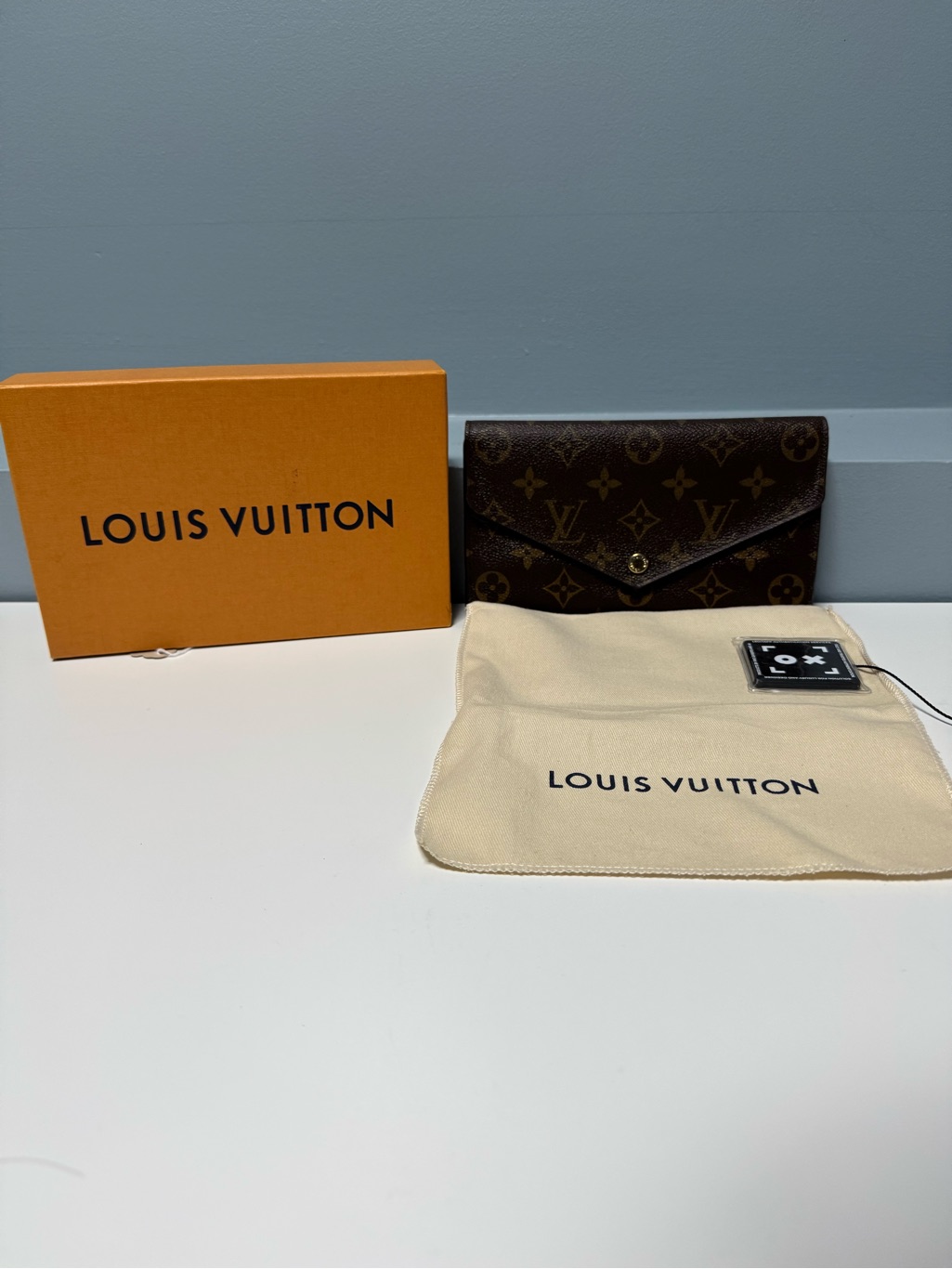 Louis Vuitton Monogram Envelope Wallet - Pink Interior